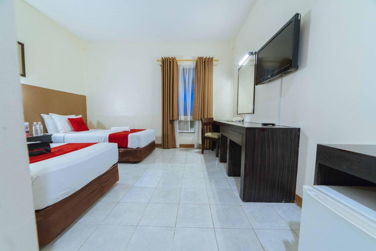 Hotel Reddoorz Premium @ The Ritz Garden Oases à Davao City Extérieur photo