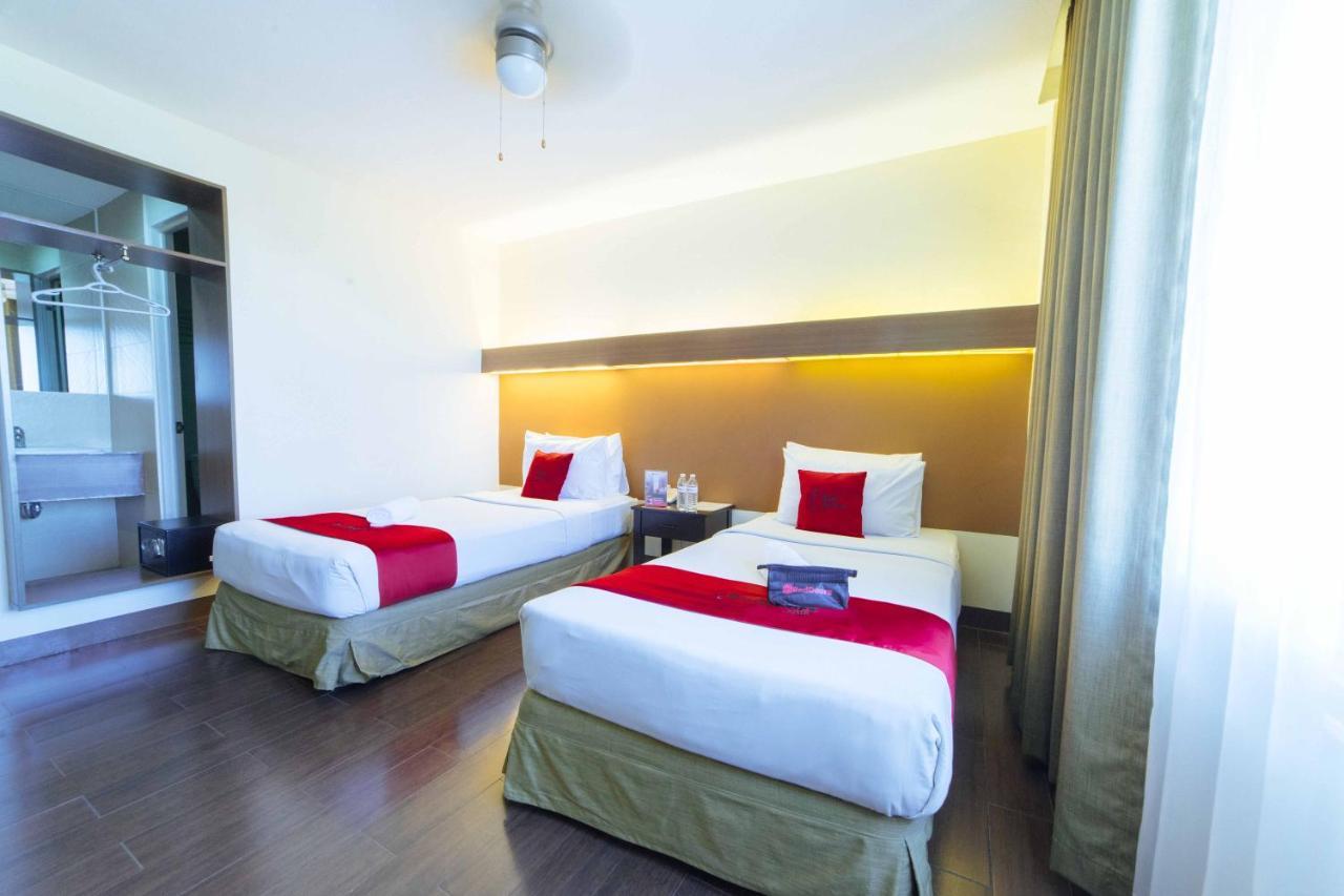 Hotel Reddoorz Premium @ The Ritz Garden Oases à Davao City Extérieur photo