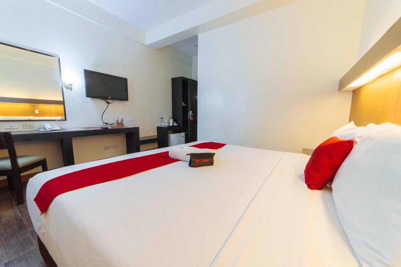 Hotel Reddoorz Premium @ The Ritz Garden Oases à Davao City Extérieur photo