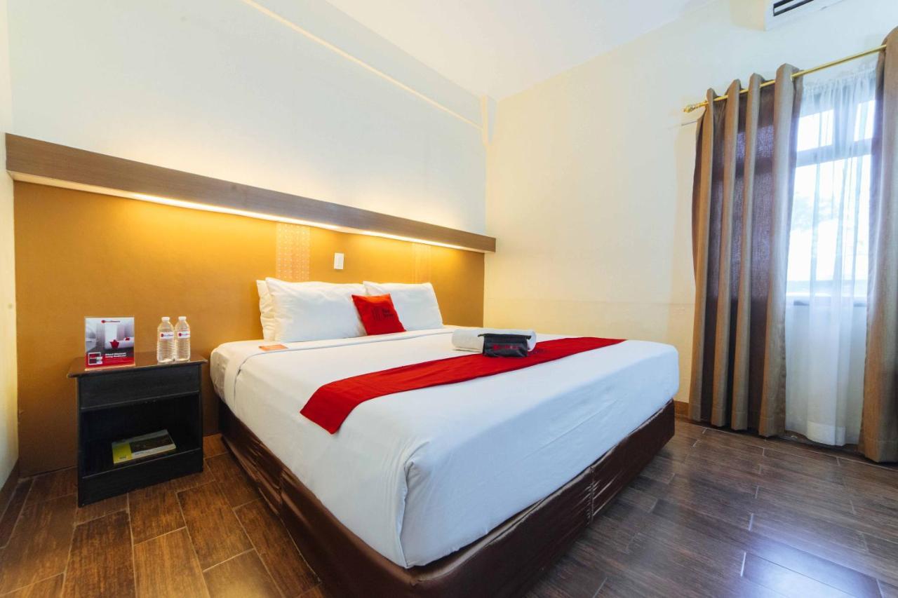 Hotel Reddoorz Premium @ The Ritz Garden Oases à Davao City Extérieur photo