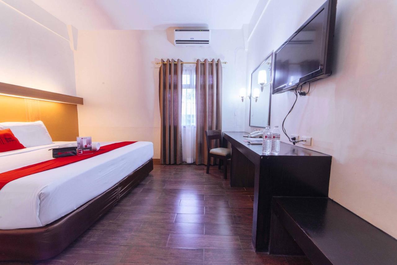 Hotel Reddoorz Premium @ The Ritz Garden Oases à Davao City Extérieur photo